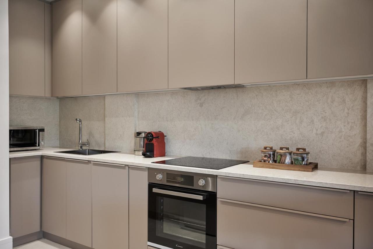 Urban Heights 3Bd Apt, Next To Hilton アテネ エクステリア 写真